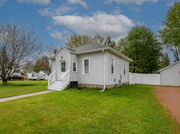 121 6th Ave, Antigo, WI 54409