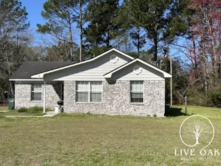 531 Jefferson Cir SE — Photo 2