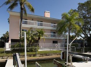 558 Johns Pass Ave, Madeira Beach, FL 33708