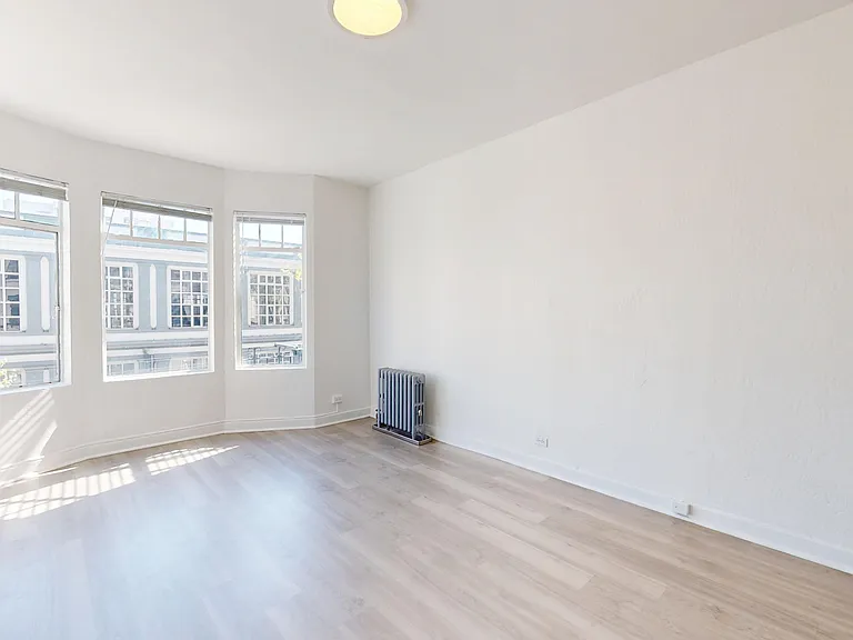 808 Eddy St #203 — Photo 6