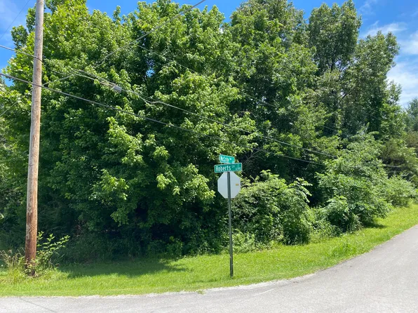 000 E Roberts Lane, Springfield, MO 65802