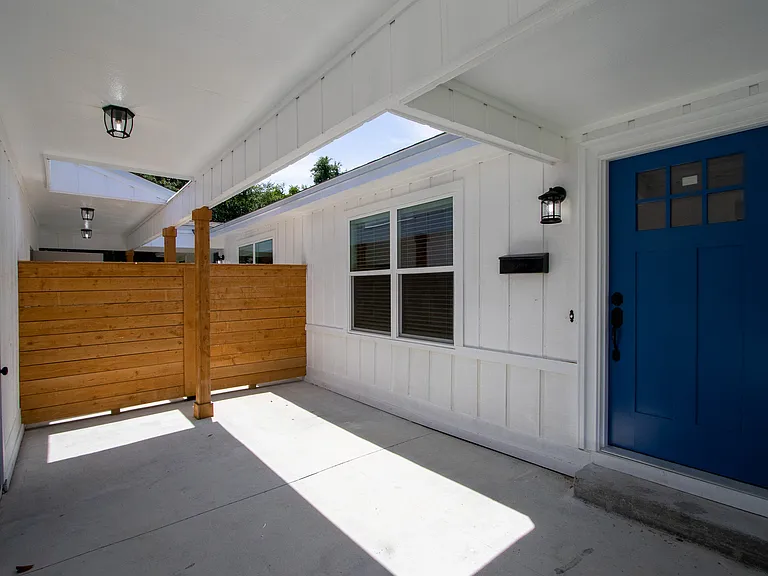 91 Faron Cir — Photo 3