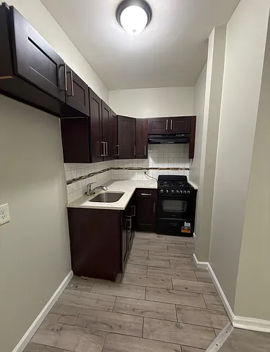 376 Avon Ave Photo 1