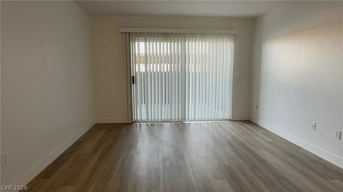 1 bed, 1.5 bath, 752 sqft, $1,250 — Photo 3