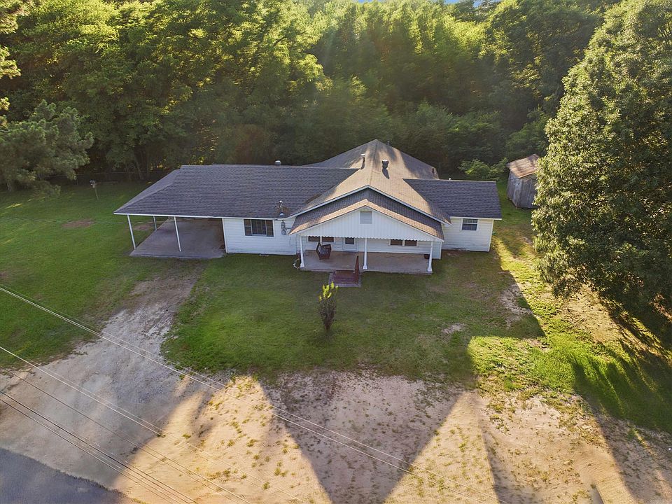 2nd image of 3210 Frendall Dr