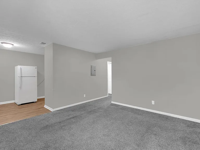 Cedar Chase Apartments — Photo 28