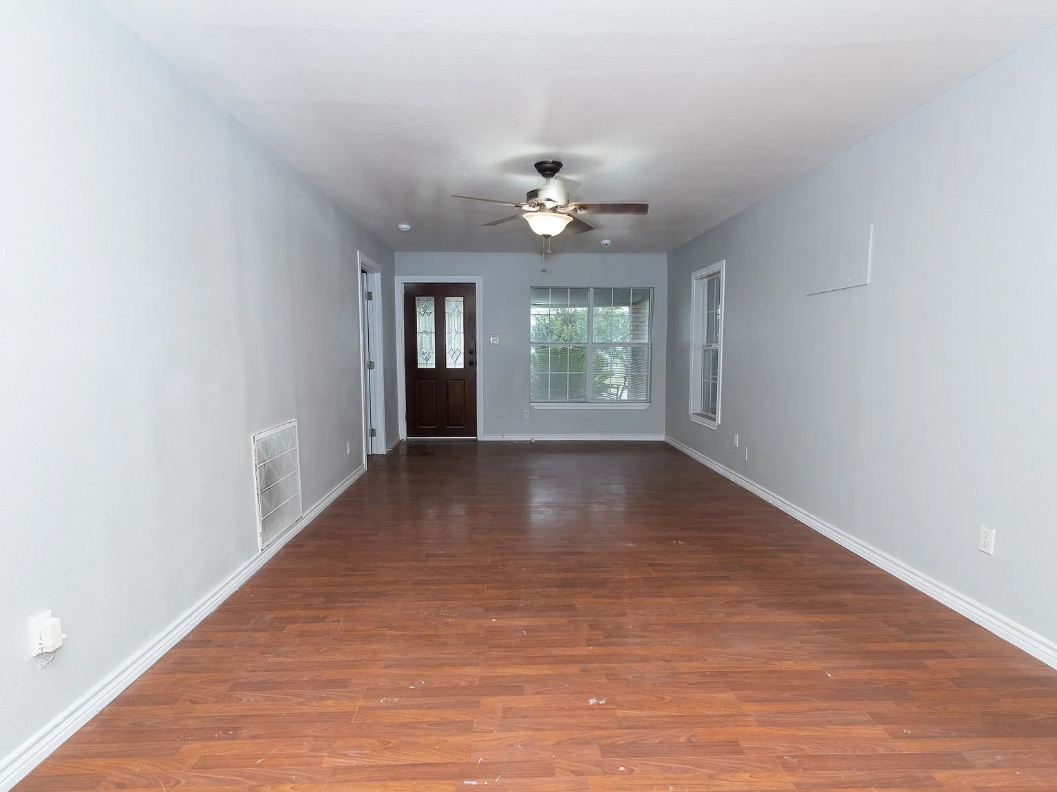 318 W Avenue B — Photo 2