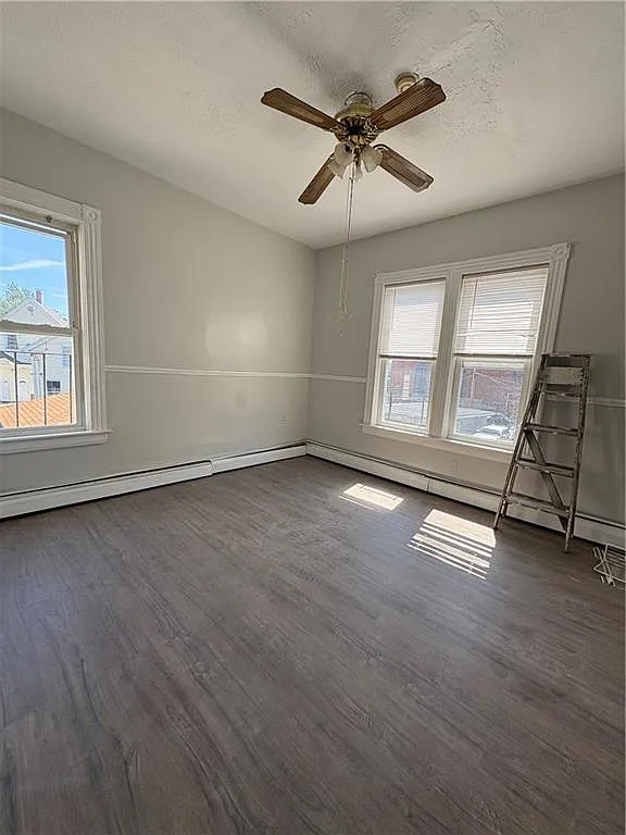 3 bed, 2864 sqft, $2,100 — Photo 4