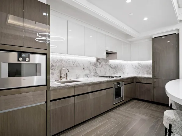 303 Park Avenue image 1 of 20