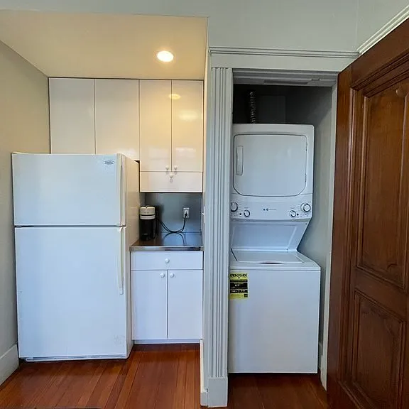 1514 Beacon St #27 — Photo 11