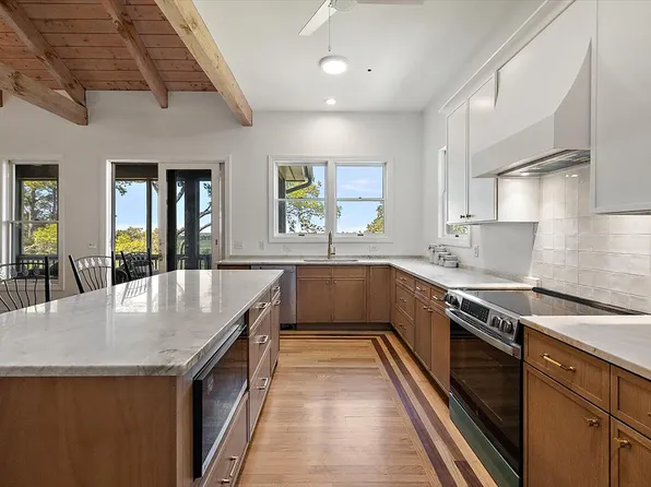 252 Pelican Flight Dr, Dewees Island, SC 29451