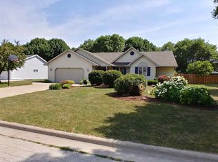 3063 Mercedes Dr, Green Bay, WI 54313