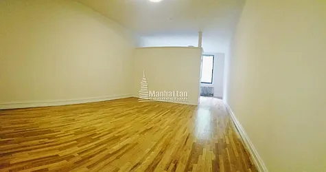 Rented by Manhattan Connection