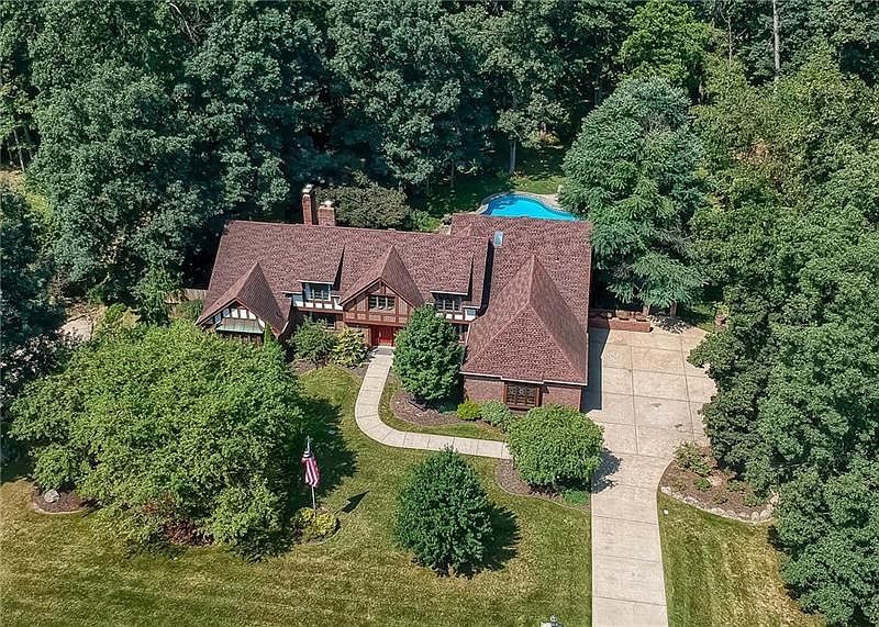 1st image of 210 La Grande Dr