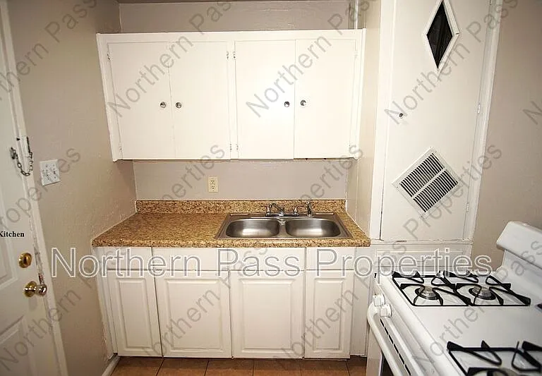 1317 Saint Johns Dr #6 — Photo 6