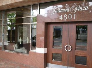 4801 Fairmont Ave APT 404, Bethesda, MD 20814