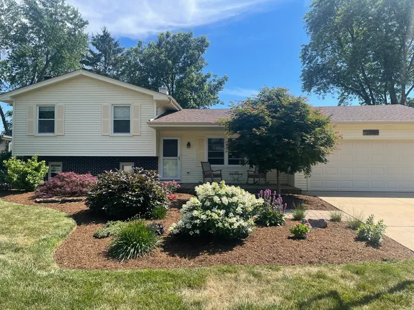 242 El Paso Ln, Carol Stream, IL 60188