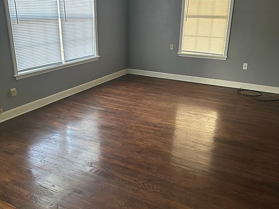 3rd image of 719 W 10th Ave