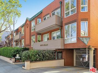 121 N Almont Dr APT 203, Beverly Hills, CA 90211