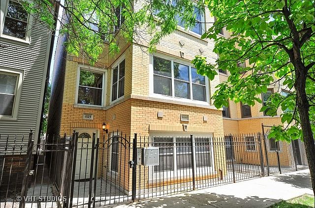 1st image of 1523 N Artesian Ave #101
