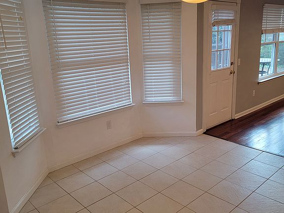 4th image of 3744 Misty Wood Dr NW
