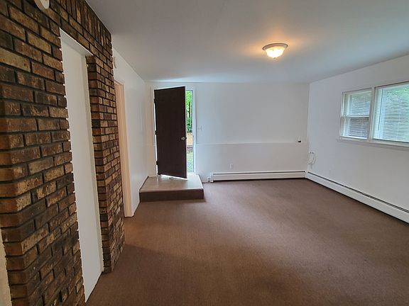5th image of 14 Brook St #3