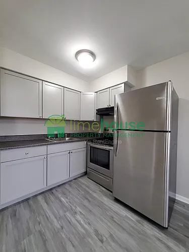 9117 Chesapeake Blvd #4 Photo 1