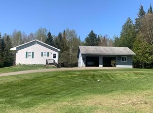 14 Mackinnon Rd, Colebrook, NH 03576