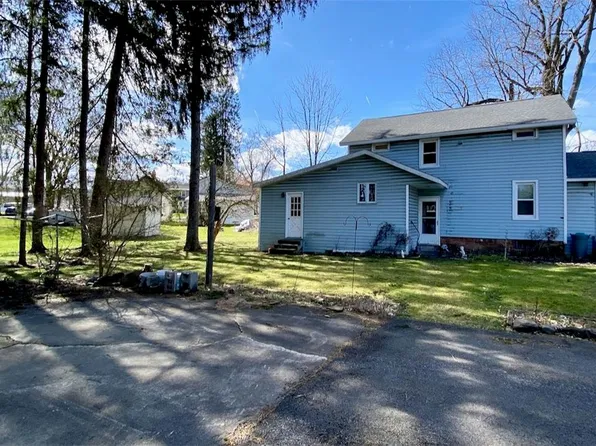 12228 Water St, Locke, NY 13092