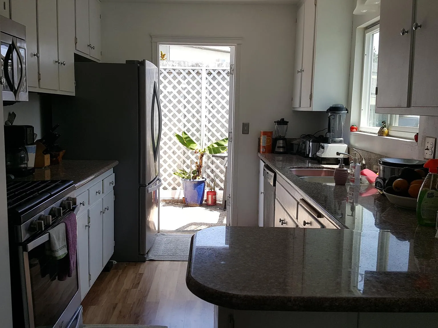 131 Yorktown Ln — Photo 2