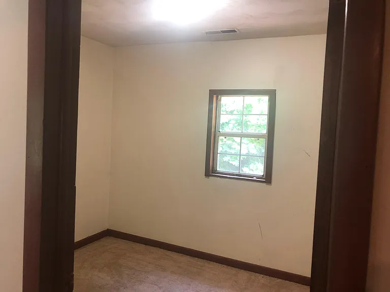 2514 Smith Creek Rd — Photo 5