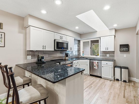 5th image of 3676 Widgeon Way