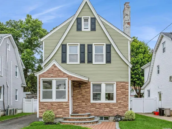 435 Maren Street, West Hempstead, NY 11552