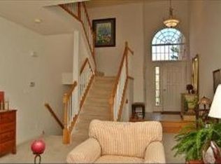 815 W Drew Ln, Palatine, IL 60067