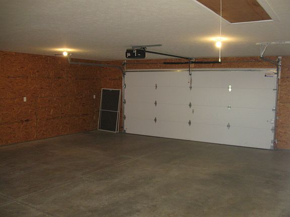 Attached Garage