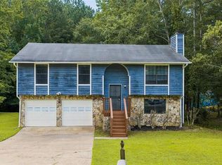 7055 Hania Dr, Fairburn, GA 30213