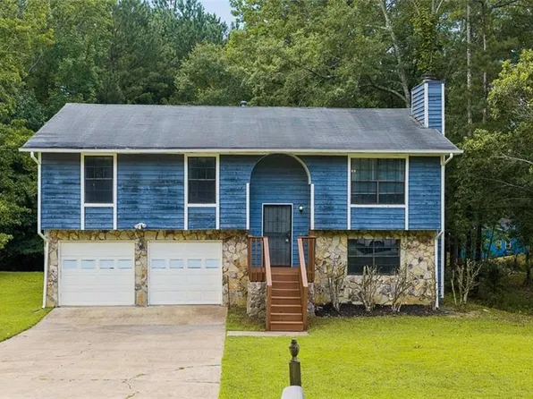 7055 Hania Dr, Fairburn, GA 30213