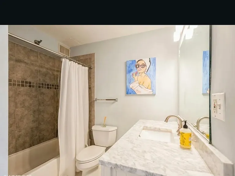 1309 N Wells St #2 — Photo 6