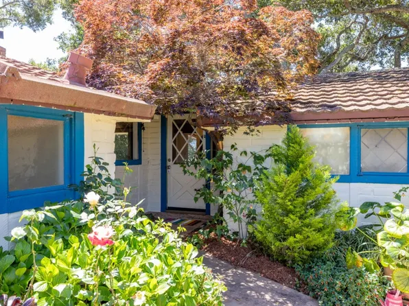 2 Deer Meadow Pl, Carmel Valley, CA 93924