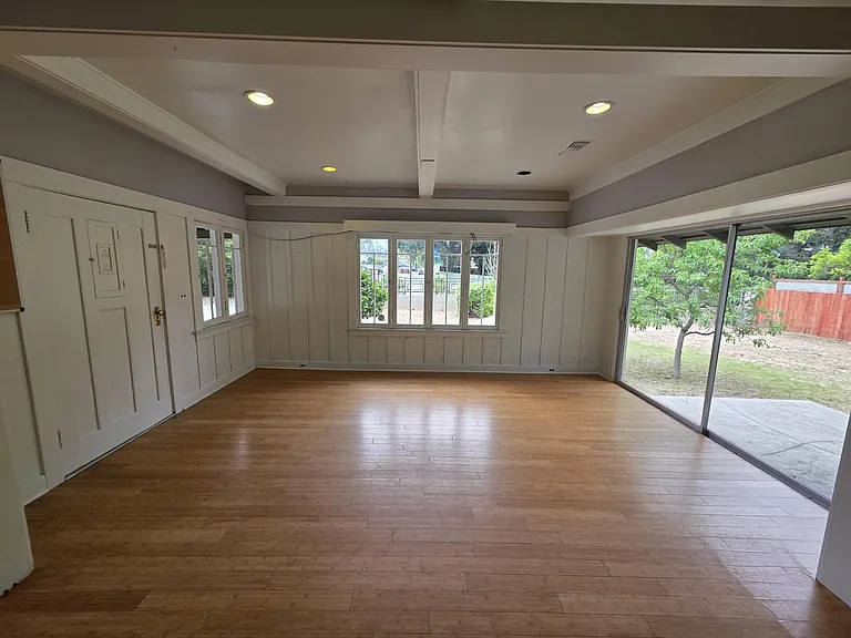 2121 Garfield Ave — Photo 4