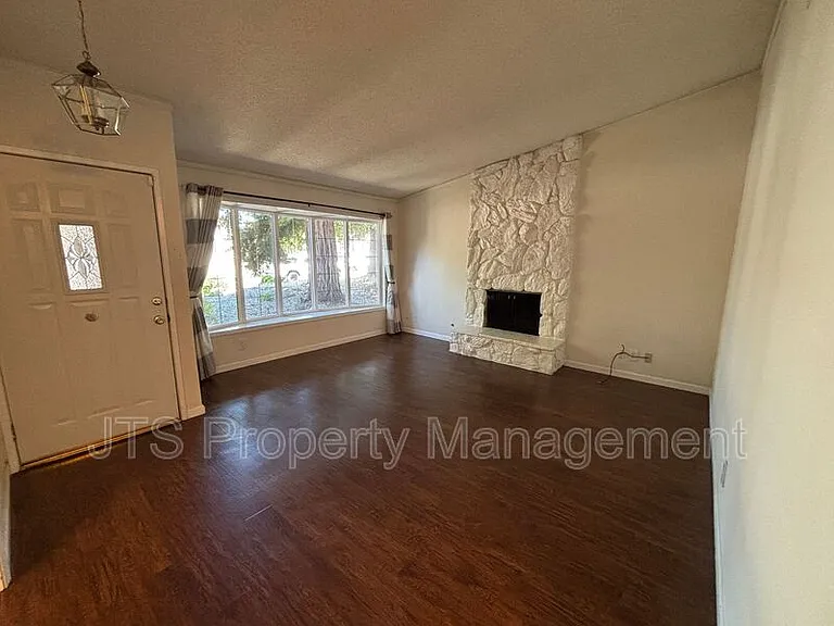 6830 Mellodora Dr — Photo 17