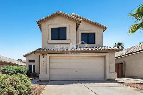907 N Albert Dr Photo 1