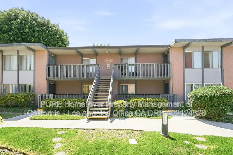 1 bed, 1.0 bath, 618 sqft, $1,995 — Photo 2