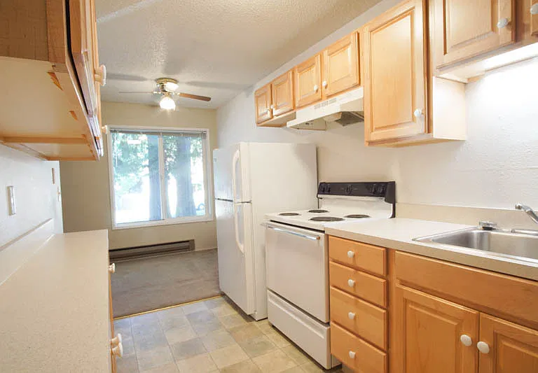 4030 SE Gladstone St #9 — Photo 1