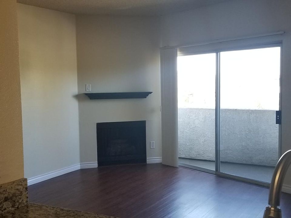 1st image of 10270 Tujunga Canyon Blvd #208