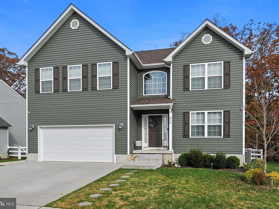 1st image of 312 Sweeping Mist Cir