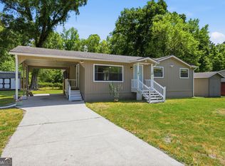 90 Daisy Ave, Woodbine, GA 31569