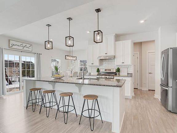 5th image of 1834 Tall Oaks Dr