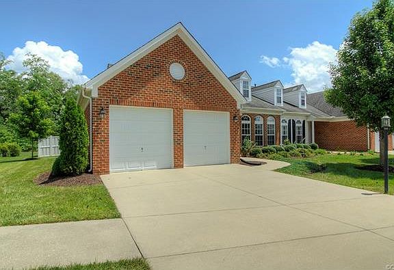 4th image of 1016 Southwinds Dr