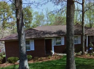 303 Lions Club Rd, Greenville, SC 29617